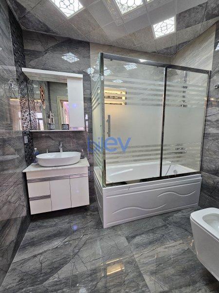 Satış 8 otaqlı Villa  500m², Bakı