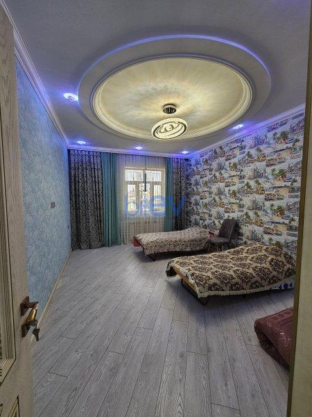Satış 8 otaqlı Villa  500m², Bakı
