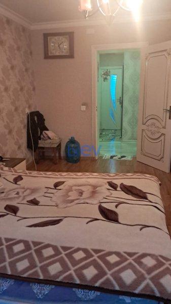 Satış 3 otaqlı Köhnə Tikili bina evi  63m², Bakı