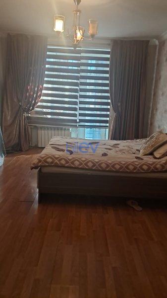 Satış 3 otaqlı Köhnə Tikili bina evi  63m², Bakı