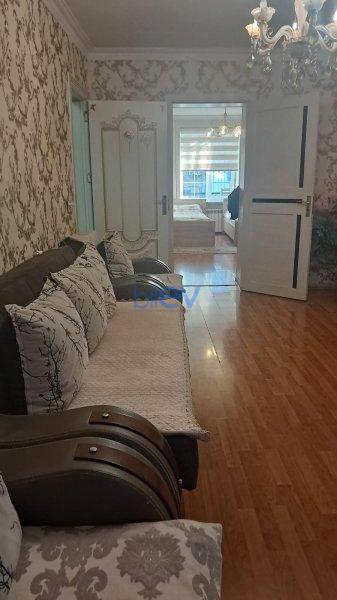 Satış 3 otaqlı Köhnə Tikili bina evi  63m², Bakı