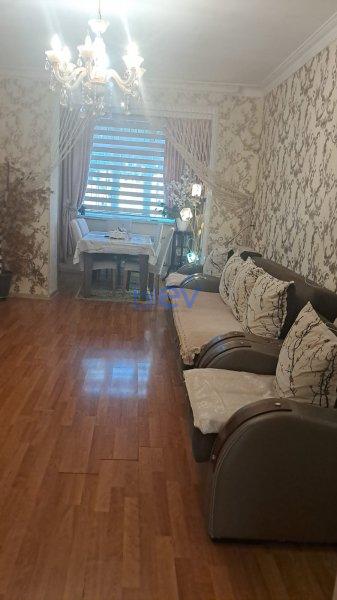 Satış 3 otaqlı Köhnə Tikili bina evi  63m², Bakı