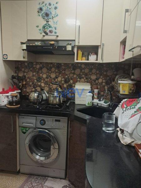Satış 3 otaqlı Köhnə Tikili bina evi  63m², Bakı