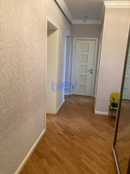 Satış 3 otaqlı Köhnə Tikili bina evi  70m², Bakı
