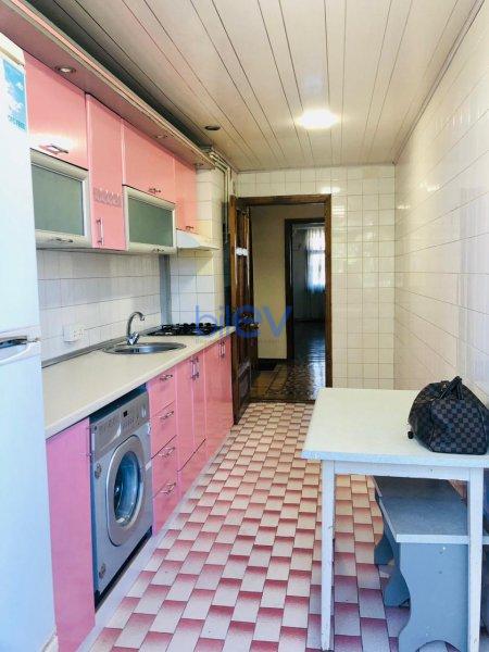 Günlük Kirayə 3 otaqlı Köhnə Tikili bina evi  118m², Bakı