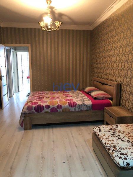 Günlük Kirayə 2 otaqlı Köhnə Tikili bina evi  67m², Bakı