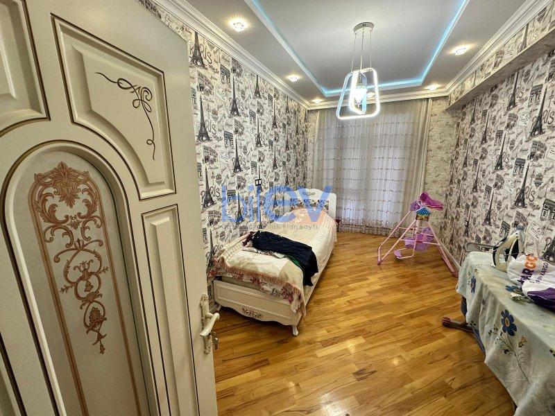 Aylıq Kirayə 4 otaqlı Yeni Tikili bina evi  180m², Bakı
