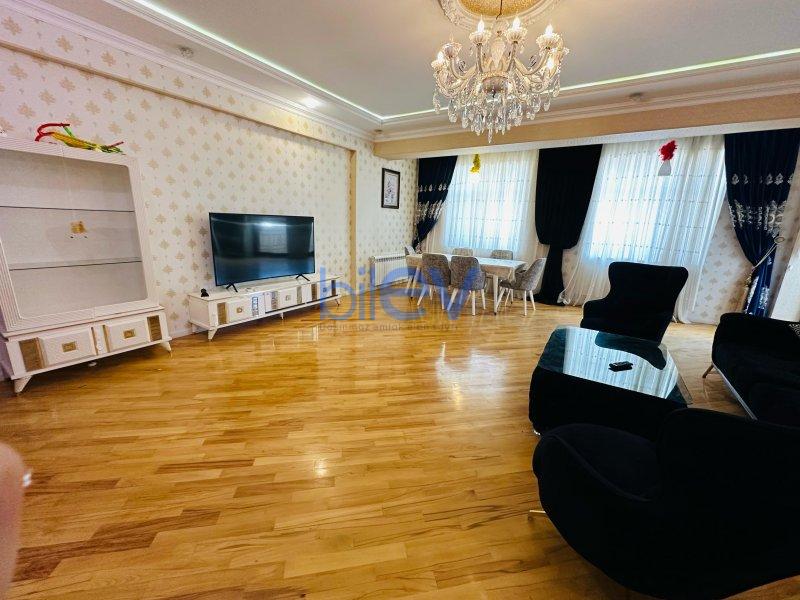 Aylıq Kirayə 4 otaqlı Yeni Tikili bina evi  180m², Bakı