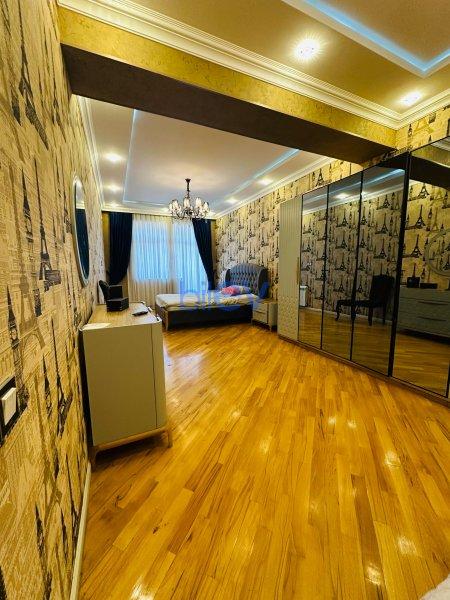 Aylıq Kirayə 4 otaqlı Yeni Tikili bina evi  180m², Bakı