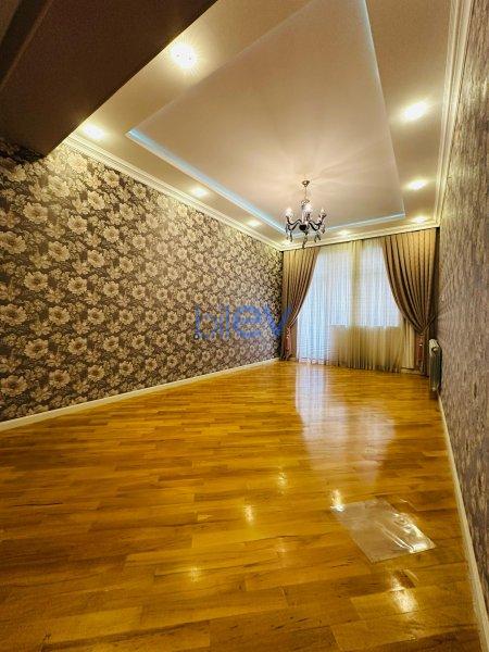 Aylıq Kirayə 4 otaqlı Yeni Tikili bina evi  180m², Bakı