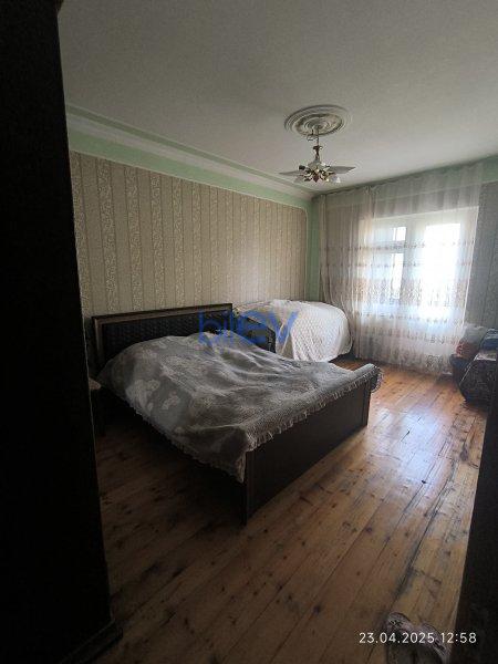 Satış 3 otaqlı Köhnə Tikili bina evi  90m², Bakı
