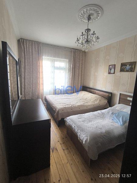 Satış 3 otaqlı Köhnə Tikili bina evi  90m², Bakı