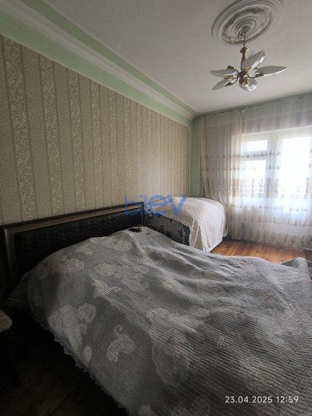 Satış 3 otaqlı Köhnə Tikili bina evi  90m², Bakı