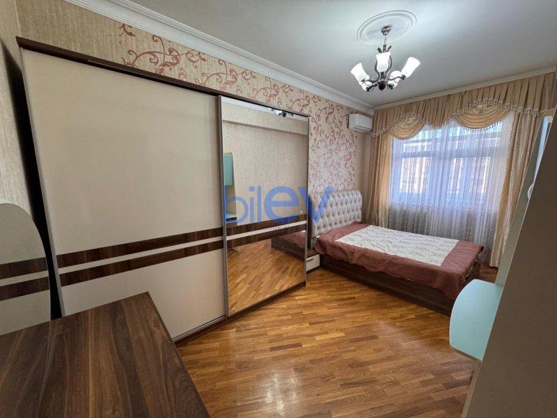 Kirayə (aylıq) 3 otaqlı Yeni Tikili  130m², Bakı