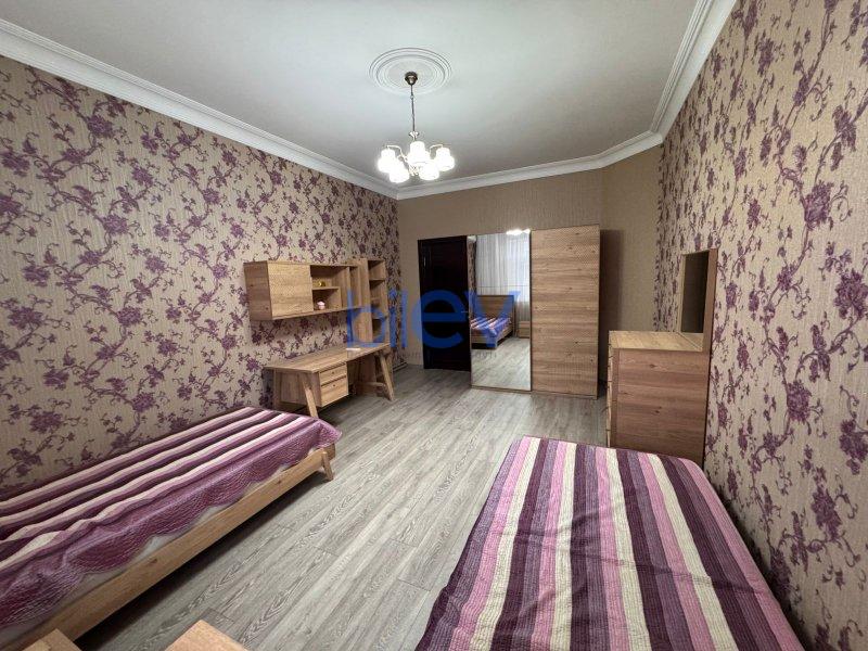 Kirayə (aylıq) 3 otaqlı Yeni Tikili  130m², Bakı