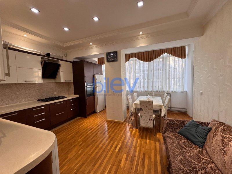 Kirayə (aylıq) 3 otaqlı Yeni Tikili  130m², Bakı