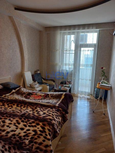 Satış 3 otaqlı Yeni Tikili bina evi  110.00m², Bakı