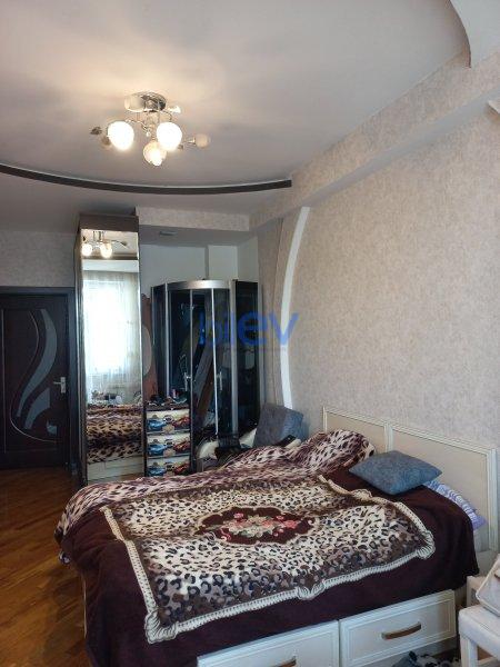 Satış 3 otaqlı Yeni Tikili bina evi  110.00m², Bakı