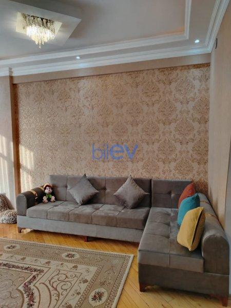 Aylıq Kirayə 3 otaqlı Yeni Tikili bina evi  105m², Bakı