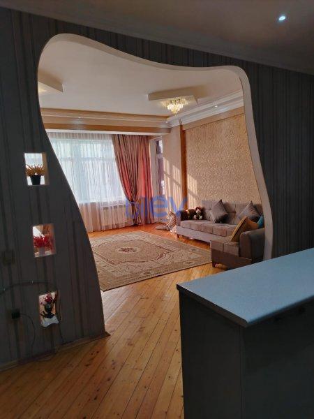 Aylıq Kirayə 3 otaqlı Yeni Tikili bina evi  105m², Bakı