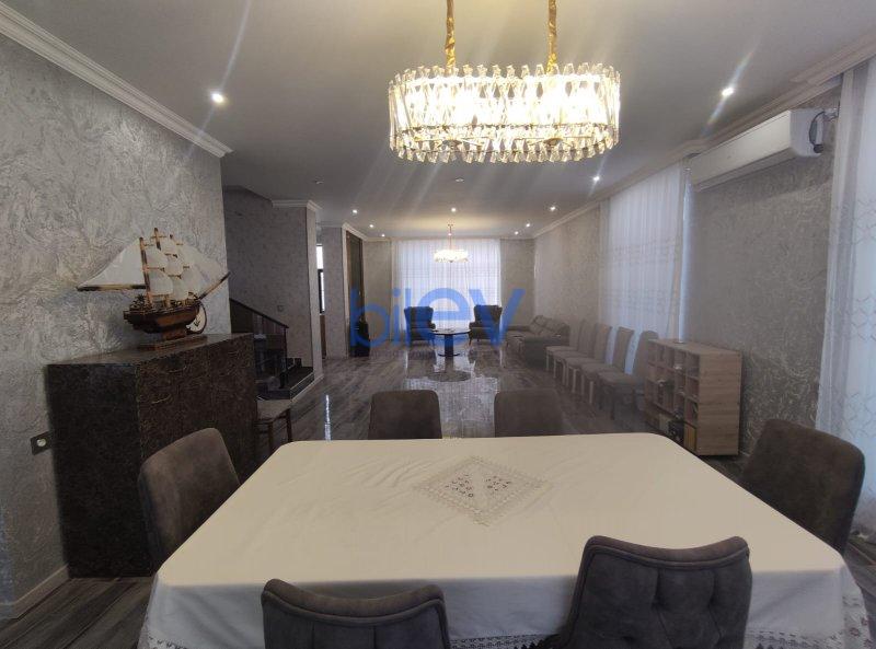 Satış 5 otaqlı Həyət evi  240m², Bakı