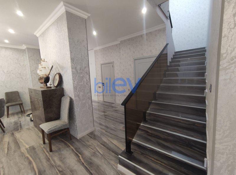 Satış 5 otaqlı Həyət evi  240m², Bakı