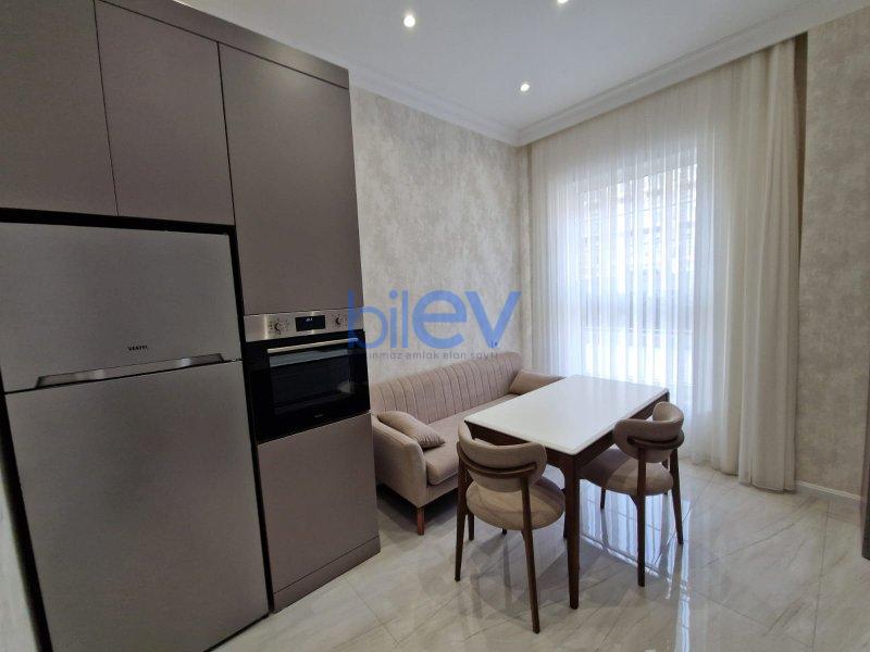 Aylıq Kirayə 3 otaqlı Yeni Tikili bina evi  120m², Bakı