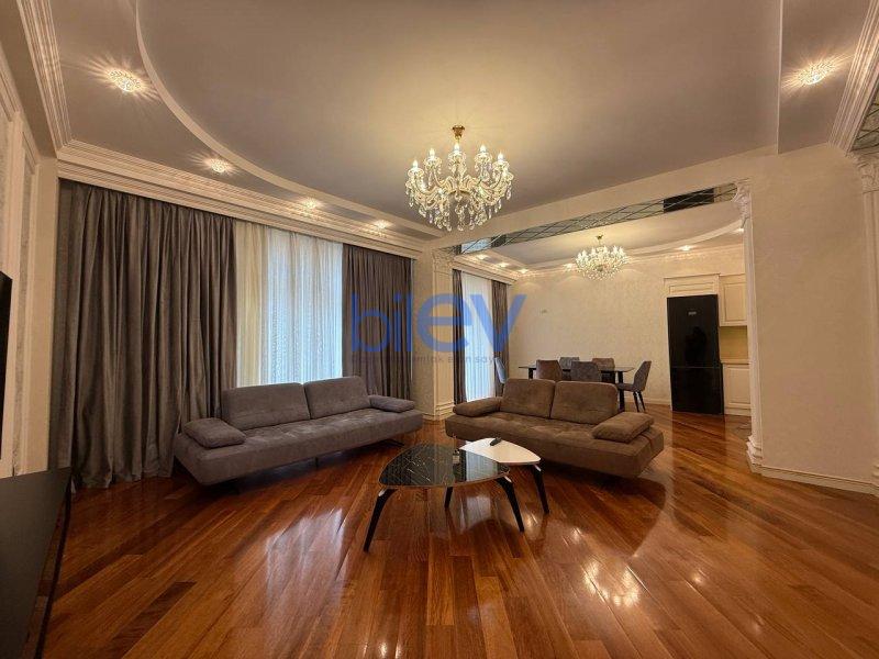 Aylıq Kirayə 3 otaqlı Köhnə Tikili bina evi  135m², Bakı