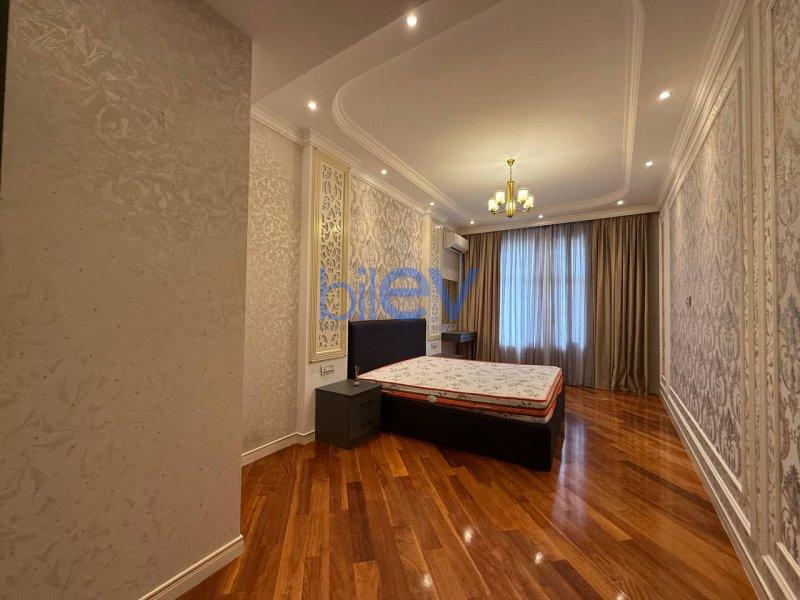 Aylıq Kirayə 3 otaqlı Köhnə Tikili bina evi  135m², Bakı