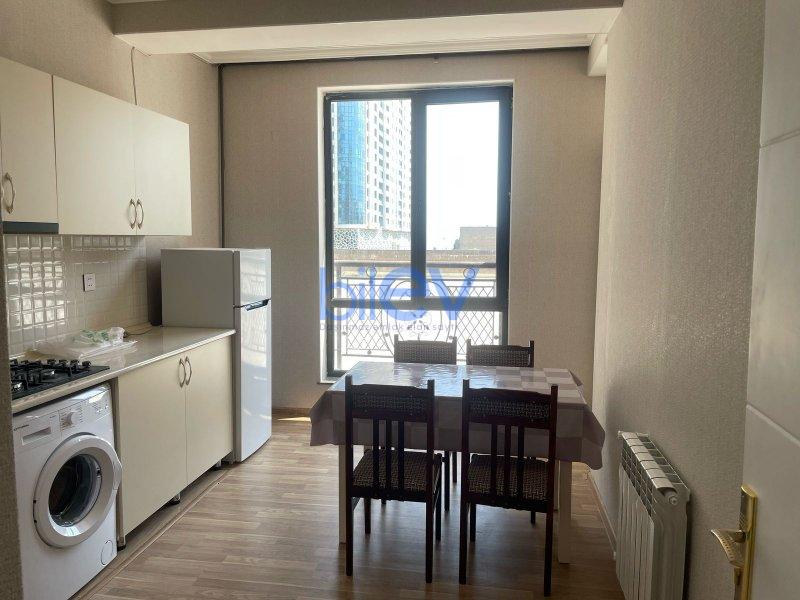 Aylıq Kirayə 2 otaqlı Yeni Tikili bina evi  85m², Bakı