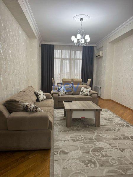 Kirayə (günlük) 2 otaqlı Yeni Tikili  90m², Bakı