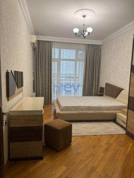 Kirayə (günlük) 2 otaqlı Yeni Tikili  90m², Bakı