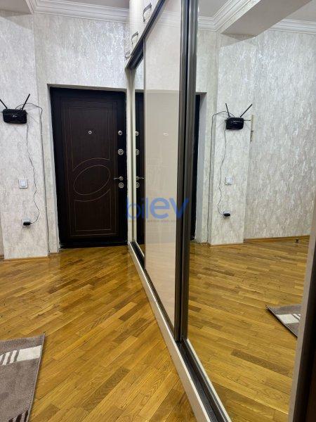 Kirayə (günlük) 2 otaqlı Yeni Tikili  90m², Bakı