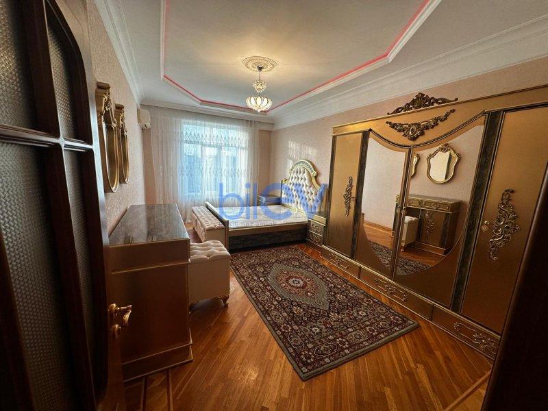Aylıq Kirayə 4 otaqlı Yeni Tikili bina evi  165m², Bakı