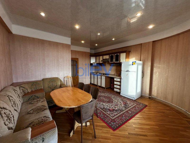 Aylıq Kirayə 4 otaqlı Yeni Tikili bina evi  165m², Bakı