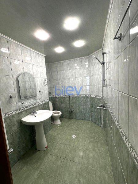 Aylıq Kirayə 4 otaqlı Yeni Tikili bina evi  165m², Bakı