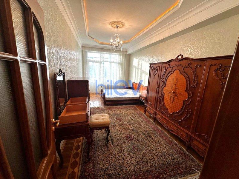 Aylıq Kirayə 4 otaqlı Yeni Tikili bina evi  165m², Bakı