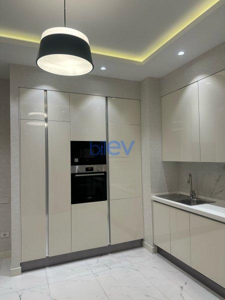 Aylıq Kirayə 3 otaqlı Yeni Tikili bina evi  140m², Bakı