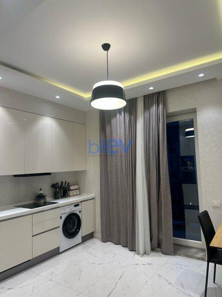 Aylıq Kirayə 3 otaqlı Yeni Tikili bina evi  140m², Bakı