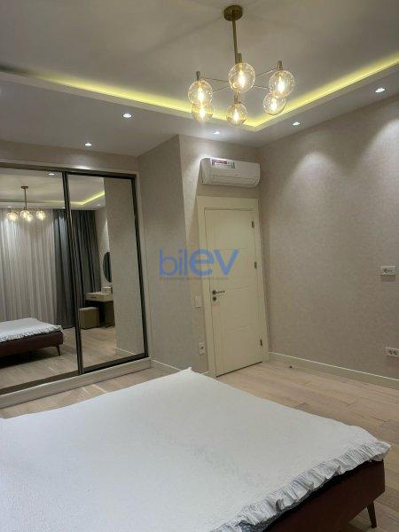 Aylıq Kirayə 3 otaqlı Yeni Tikili bina evi  140m², Bakı