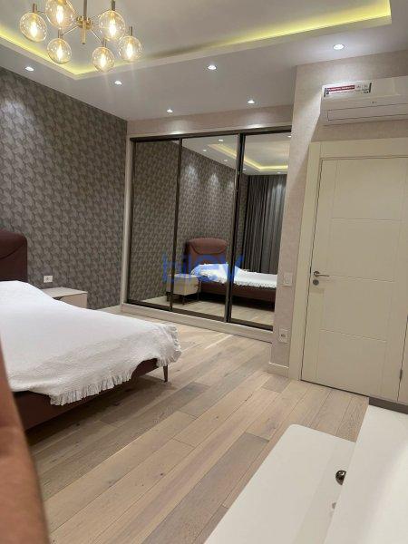 Aylıq Kirayə 3 otaqlı Yeni Tikili bina evi  140m², Bakı