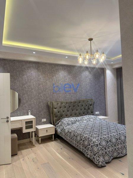 Aylıq Kirayə 3 otaqlı Yeni Tikili bina evi  140m², Bakı