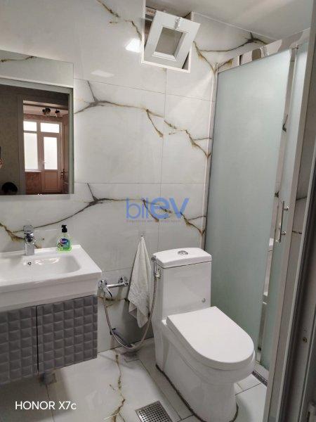 Satış 3 otaqlı Köhnə Tikili bina evi  64m², Gəncə