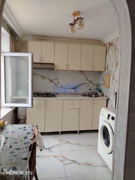 Satış 3 otaqlı Köhnə Tikili bina evi  64m², Gəncə