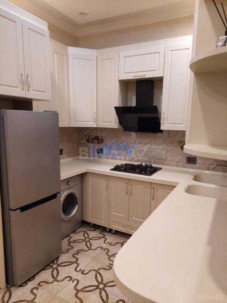 Aylıq Kirayə 2 otaqlı Yeni Tikili bina evi  85m², Bakı