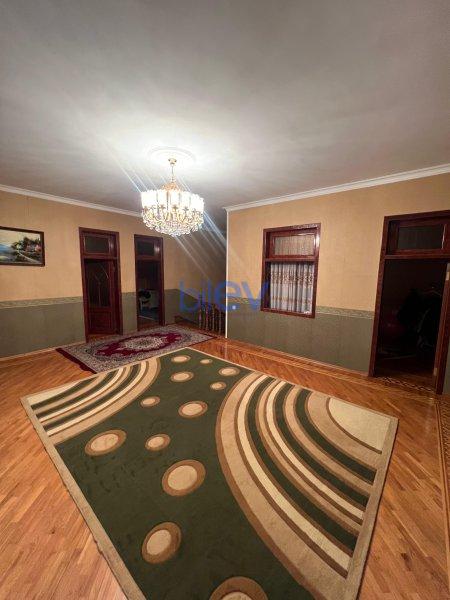 Satış 10 otaqlı Villa  300m², Bakı