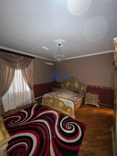 Satış 10 otaqlı Villa  300m², Bakı