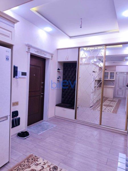 Aylıq Kirayə 3 otaqlı Yeni Tikili bina evi  100m², Bakı