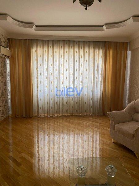 Aylıq Kirayə 3 otaqlı Yeni Tikili bina evi  135m², Bakı