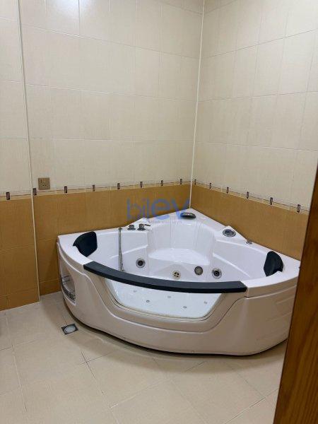 Aylıq Kirayə 3 otaqlı Yeni Tikili bina evi  135m², Bakı